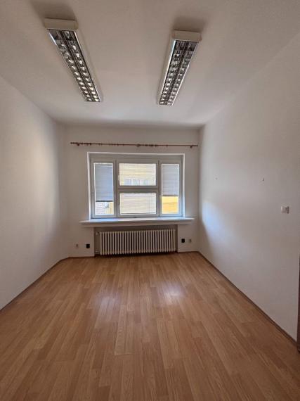 Kancelársky komplex v historickej admin. budove v Starom Meste TOP