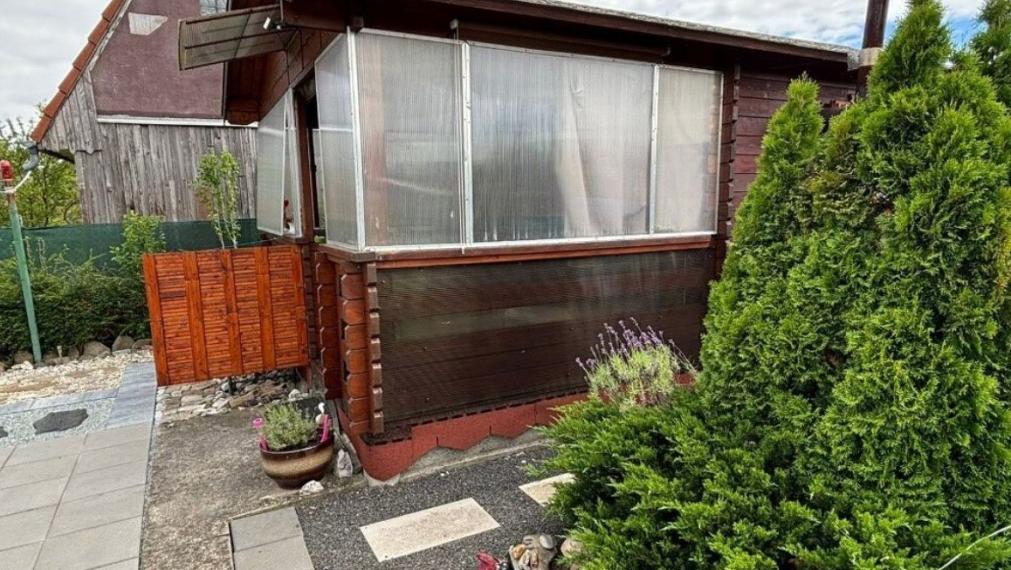 Záhrada na predaj, Rača