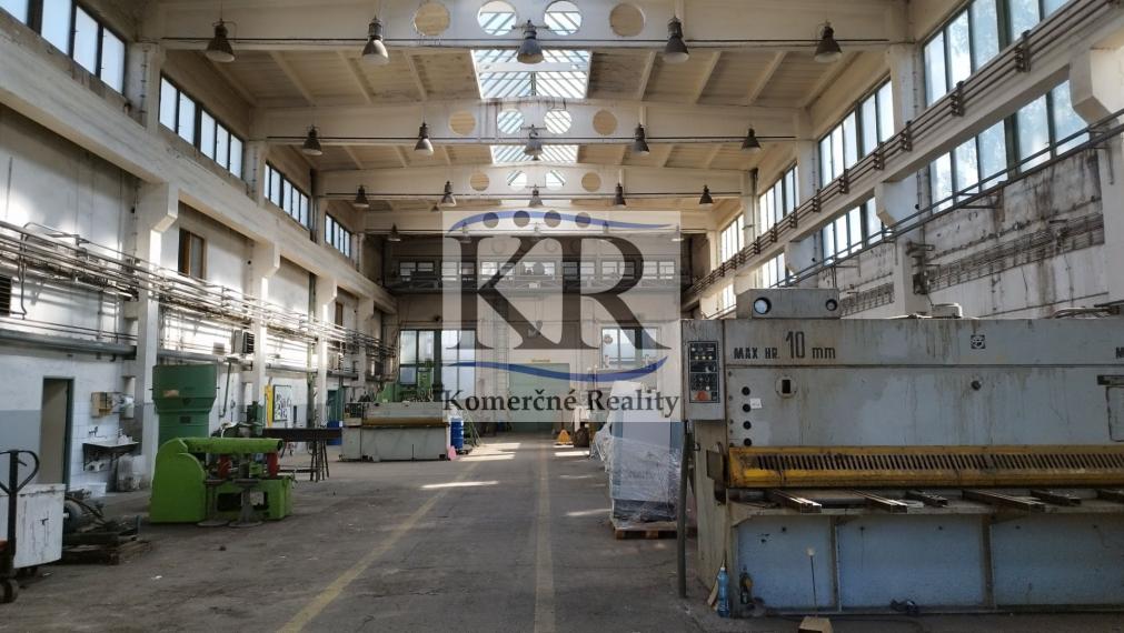 Predaj: Výrobná hala s kompletným zázemím v monitorovanom areáli Chemolak