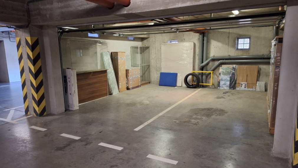 Na predaj - dvoj-garáž 6x7m  , ul. Tupého, Bratislava III  TOP