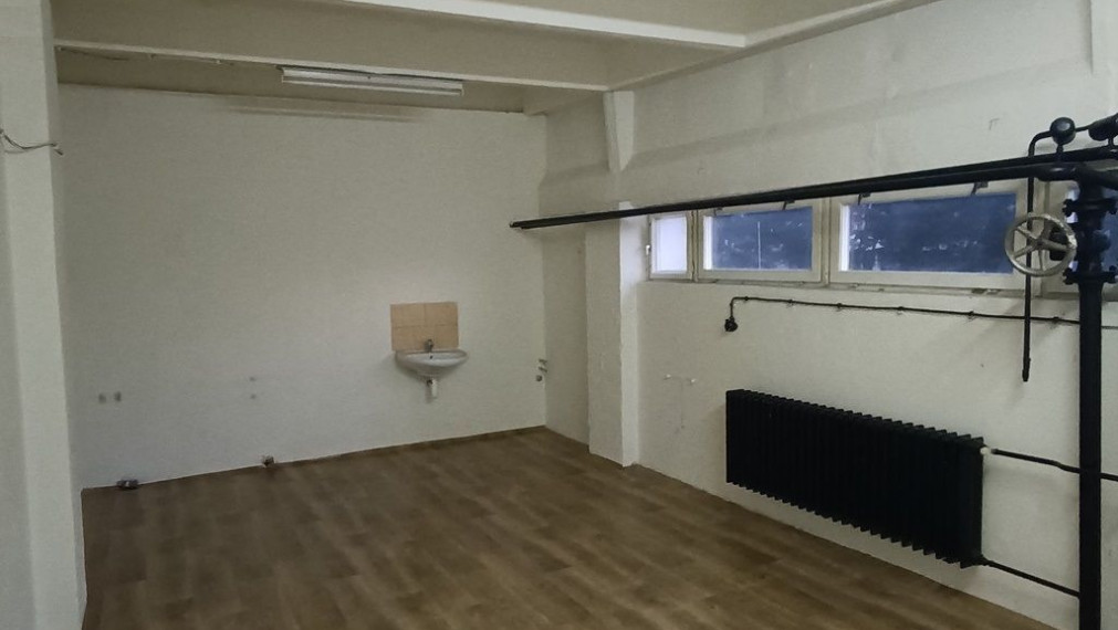 Skladový priestor 359m² v Ružinove na prenájom