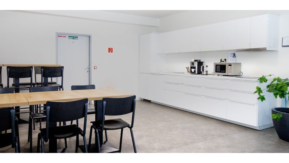 Kancelárie pri ceste do Pezinka na prenájom, Rybničná-Vajnory