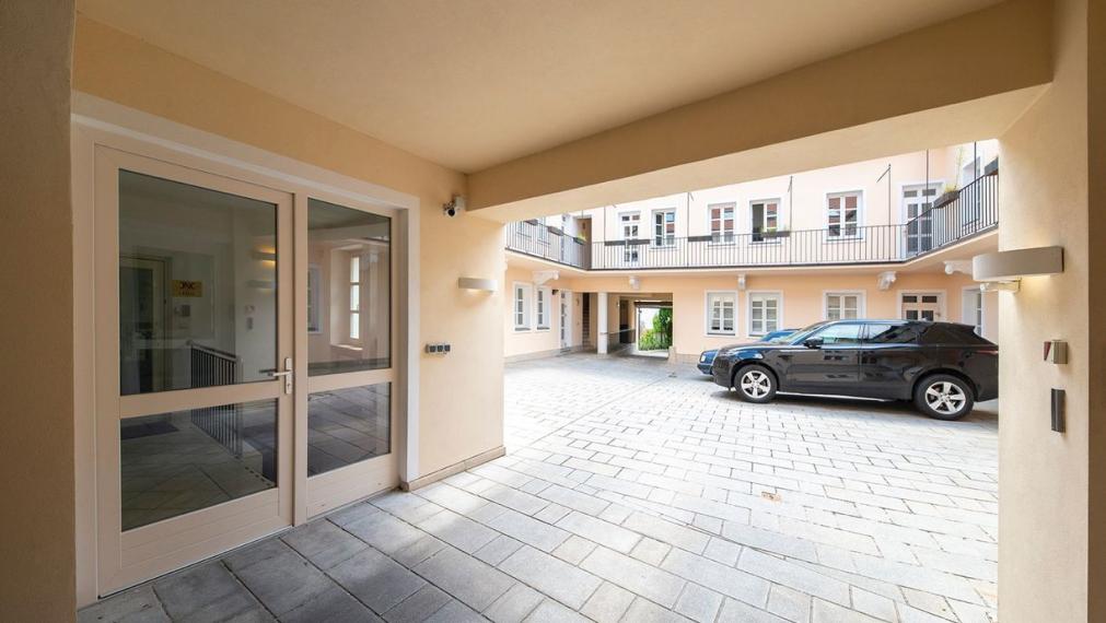 Kancelársky celok 76,90m2 v historickej budove, v centre na Panenskej ulici, Staré Mesto 