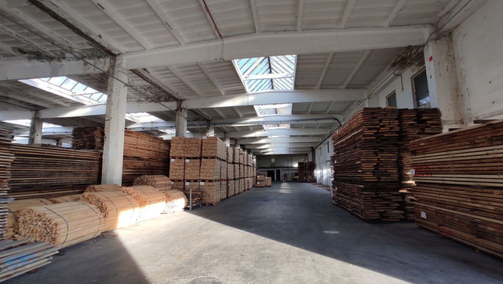 2.500m2 skladovo-výrobná hala s možnosťou administratívy na prenájom, DUNAJSKA STREDA