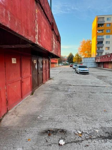 Garáž, ul.Bebravská, Bratislava II