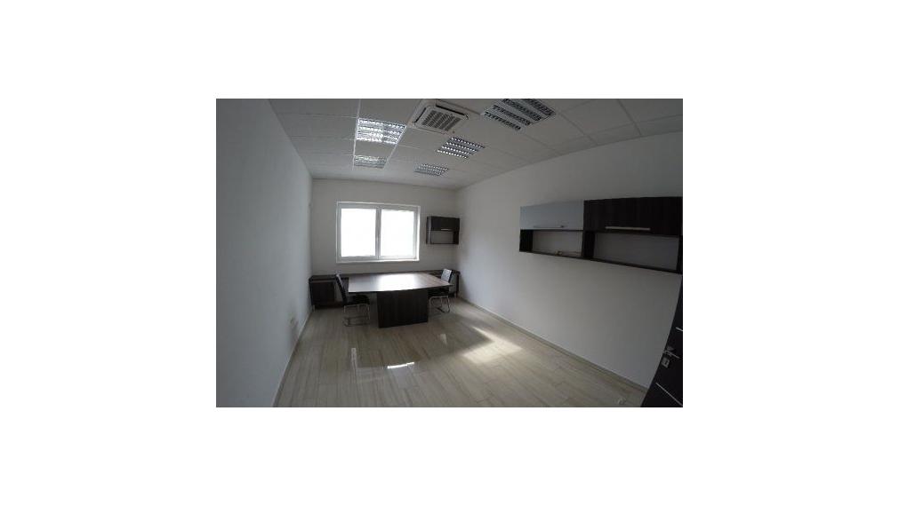 Moderné kancelárske priestory s možnosťou skladu, okolie Nitry