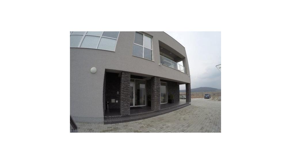 4 kancelárie v modernom objekte pri Nitre