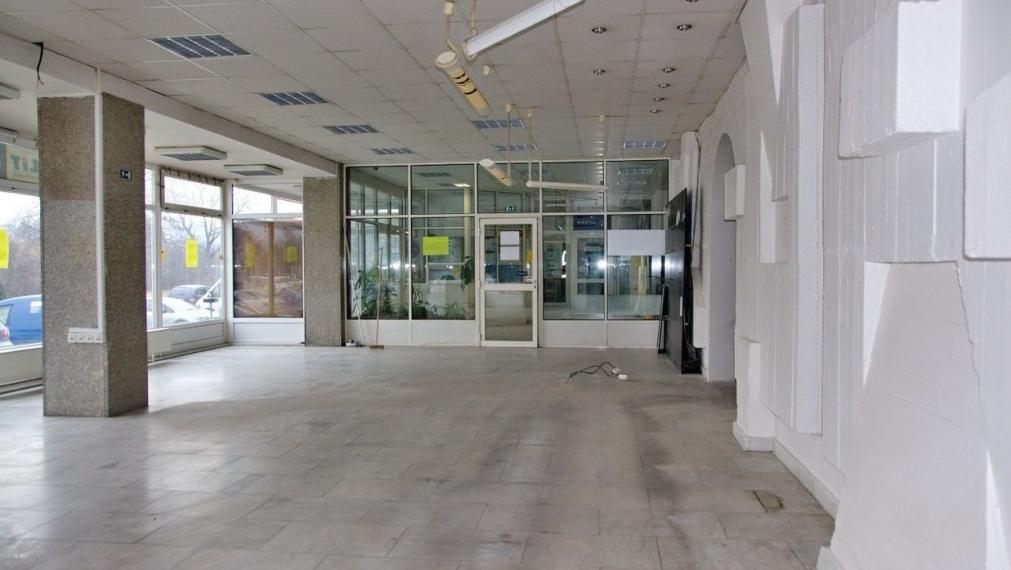 Obchodné priestory,Trenčín, Za mostami