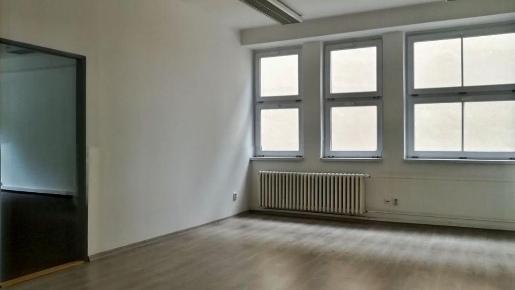 67,5 m2 Administratívne priestory na PRENÁJOM, Trenčín - centrum