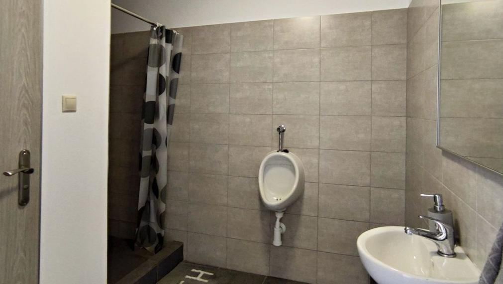 Spevnená plocha, Nové Mesto nad Váhom