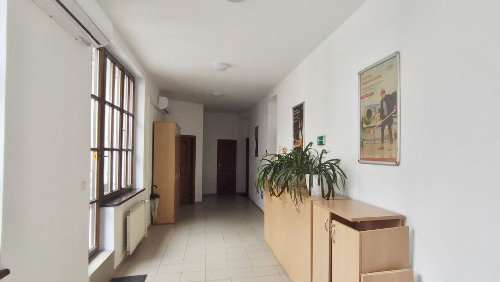 Kancelárske priestory, Trenčín, centrum mesta