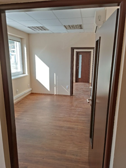 Administratívne priestory, Trenčín