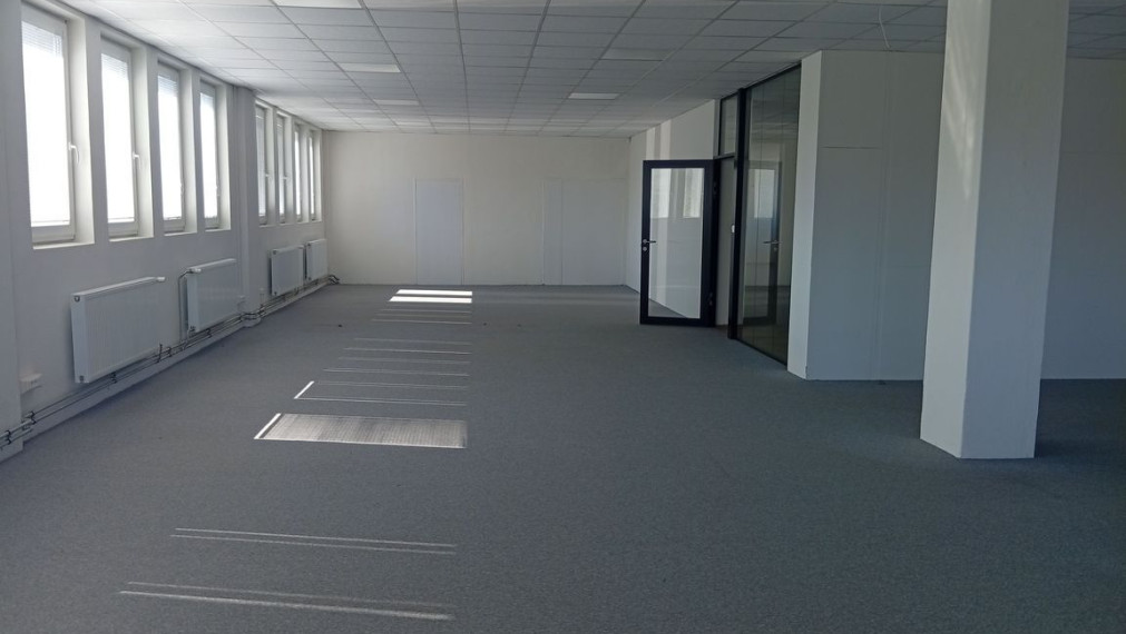 Zrekonštruované administratívne priestory ,Trenčín, Zámostie