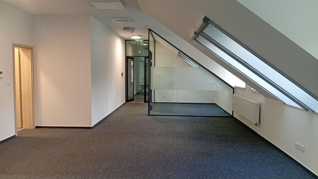 Administratívne priestory, Trenčín