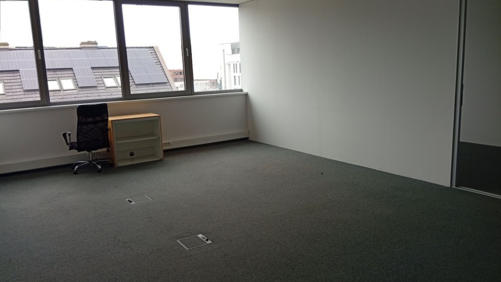 klimatizované administratívne priestory, širšie centrum, Trenčín.