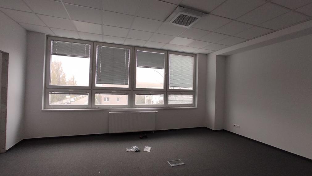 Administratívny priestor 450m2 na Kalinčiakovej ulici, v tesnej blízkosti TOWER 5 a štadióna Tehelné pole, BA3