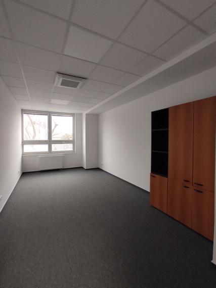 Administratívny priestor 450m2 na Kalinčiakovej ulici, v tesnej blízkosti TOWER 5 a štadióna Tehelné pole, BA3