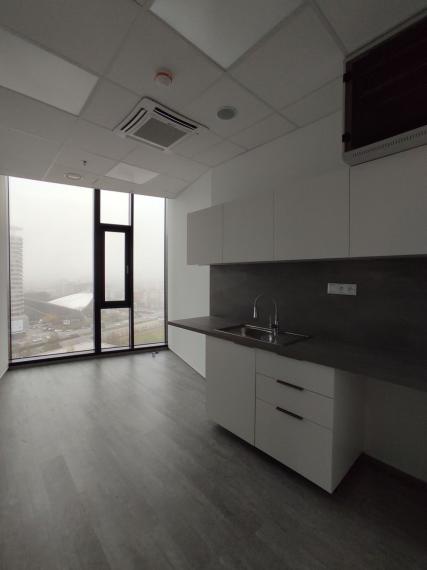 Moderné kancelárie v TOWER 5 - Tehelné Pole, Kalinčiakova, BA3 TOP