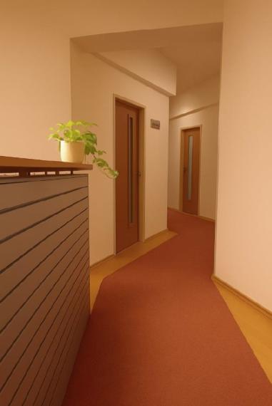 Kancelárie v krásnej historickej budove na Zochovej ulici, Staré Mesto, 235,51m2