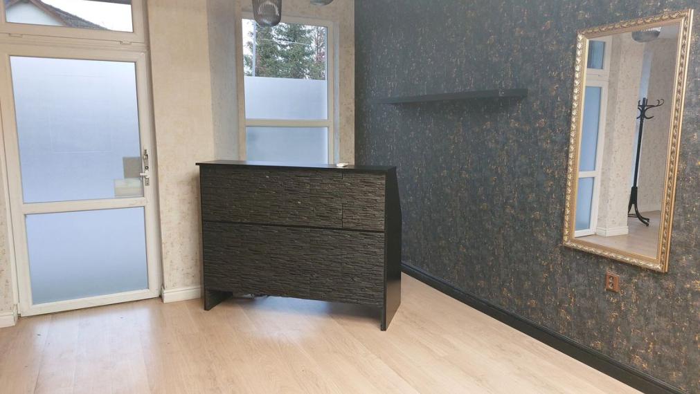 Klimatizované obchodné priestory na prenájom - Trenčín 