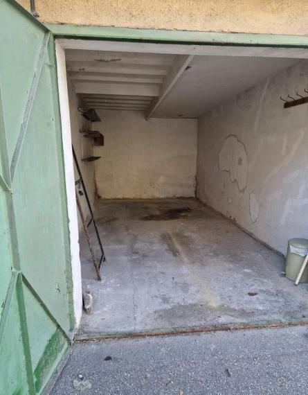 Garáž na predaj - ul. Gusevova, Bratislava II 