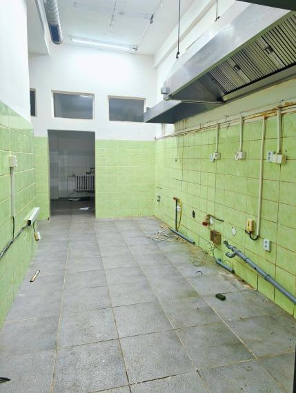 Obchodný priestor na prenájom - Ovsištské námestie, Bratislava V 