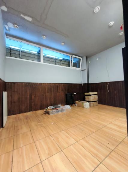 Obchodný priestor na prenájom - Ovsištské námestie, Bratislava V 