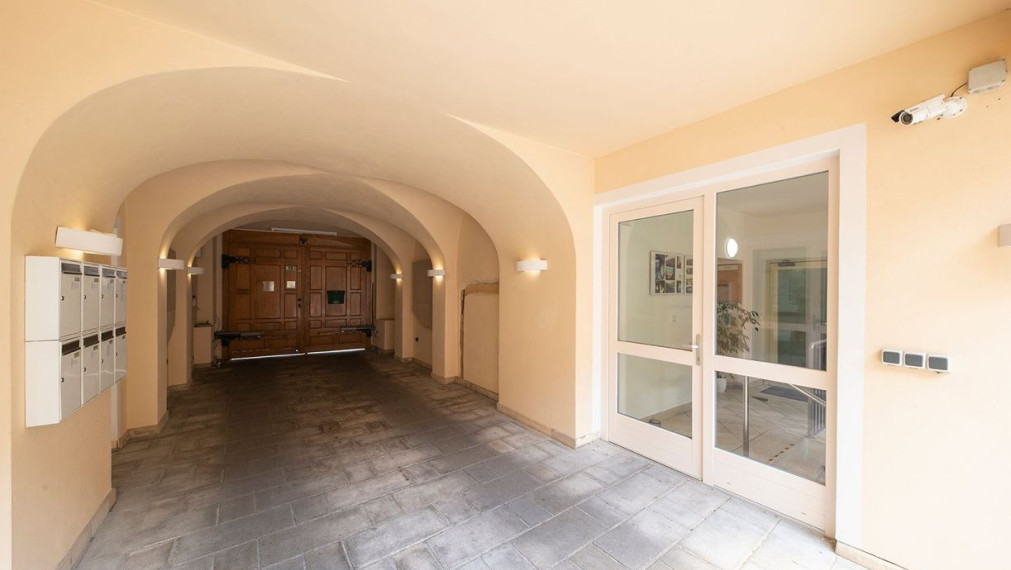 2-kancelária 44,4m2 s možnosťou parkovania v historickej budove, v centre na Panenskej ulici, Staré Mesto 