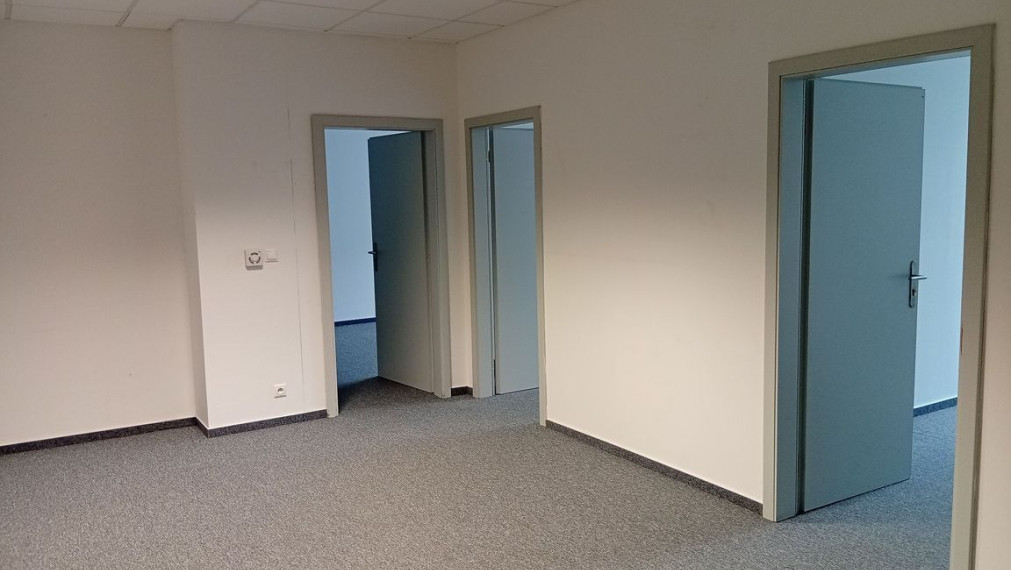 Obchodný priestor – bývalá reštaurácia, Trenčín