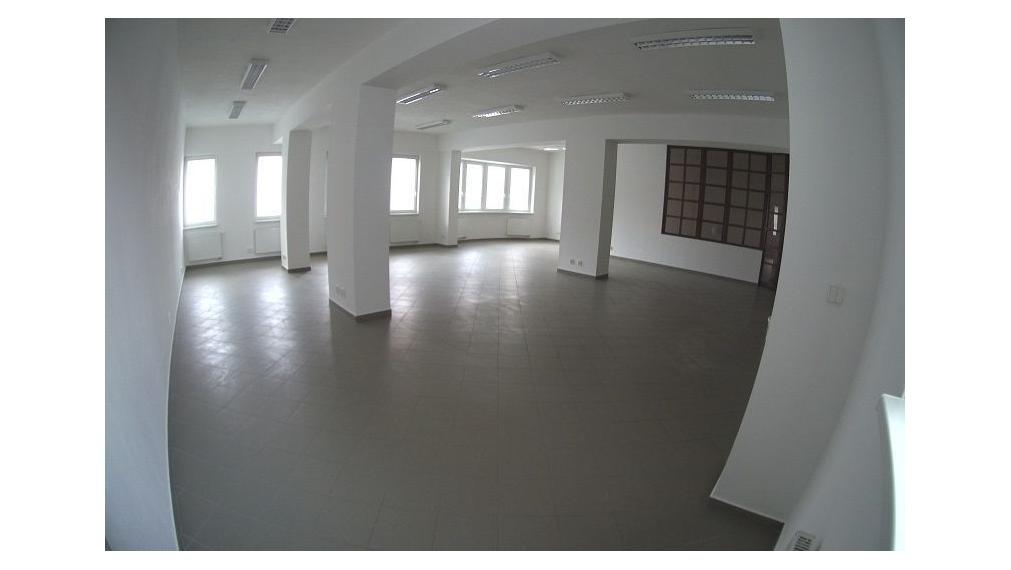 Obchodné a kancelárske priestory v centre Nitry, pešia zóna