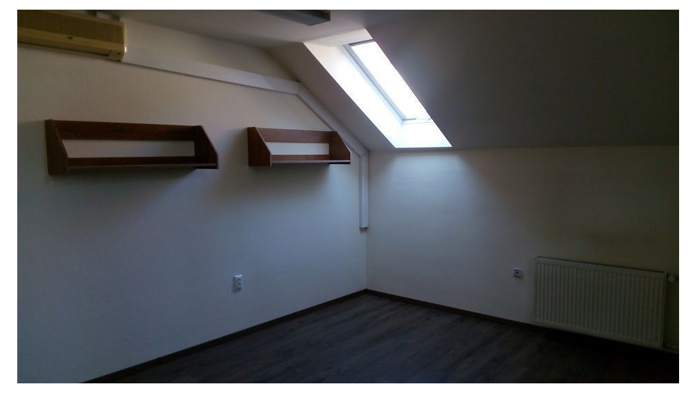 Kancelárske priestory v centre Nitry, Kmeťkova ulica