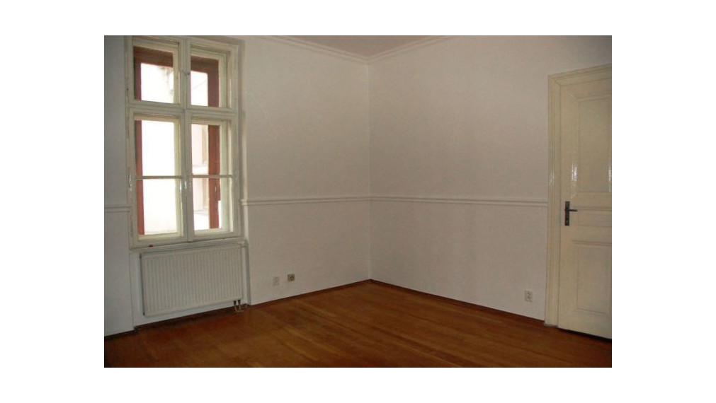 28 m2 až 168 m2 - Obchodné priestory, Trenčín-centrum