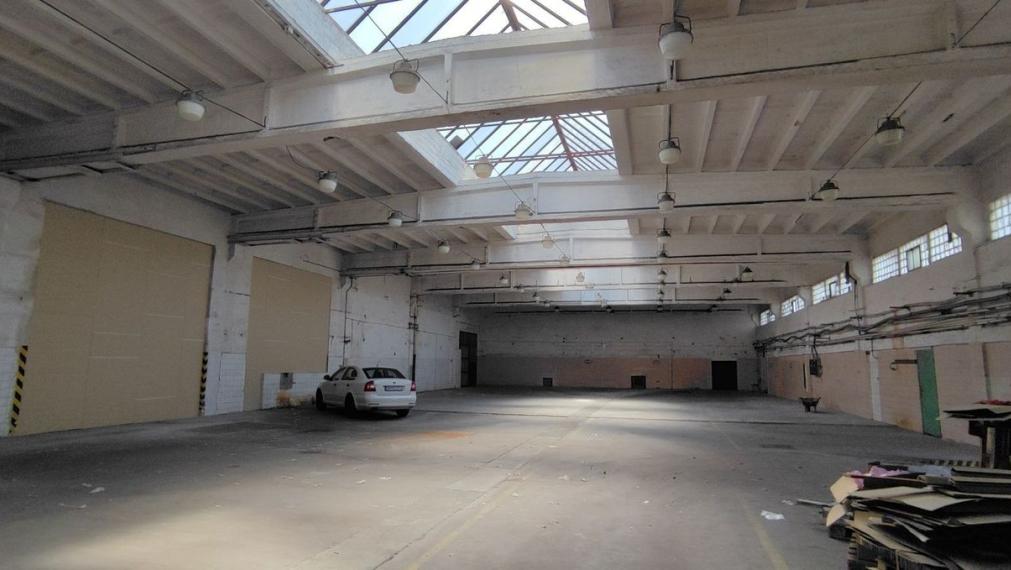 Priemyselné haly, Nové Mesto nad Váhom