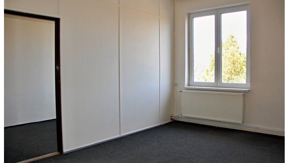 Kancelárske priestory, Trenčín – Sihoť I