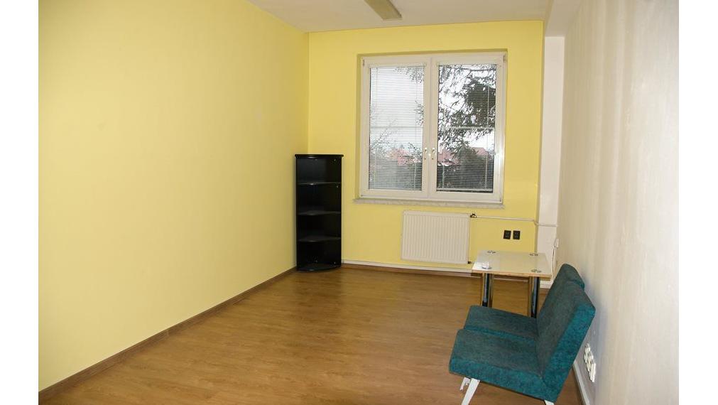 Administratívne priestory, Trenčín – Za mostami