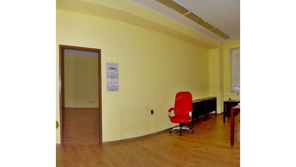 Administratívne priestory, Trenčín – Za mostami