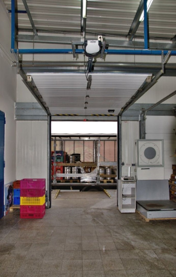 Na prenájom klimatizované obchodné priestory - Trenčín