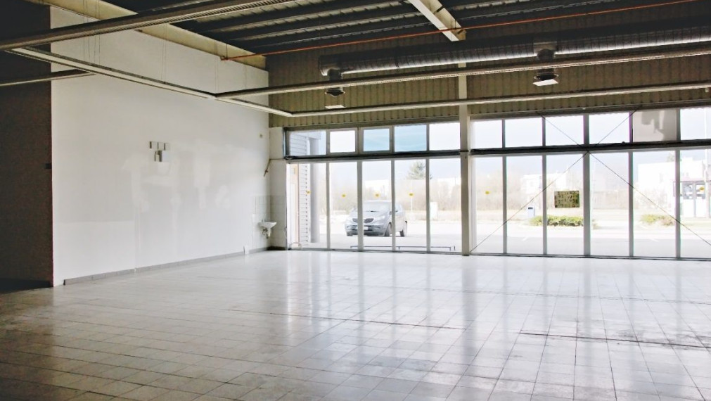 Na prenájom klimatizované obchodné priestory - Trenčín