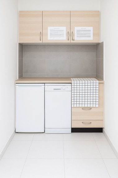 Prenájom samostatnej kancelárie o výmere 24,7 m² v zrekonštruovanej budove - Trenčín