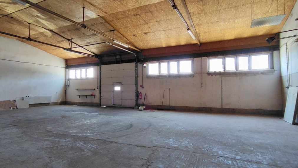  Sklad, Nové Mesto nad Váhom