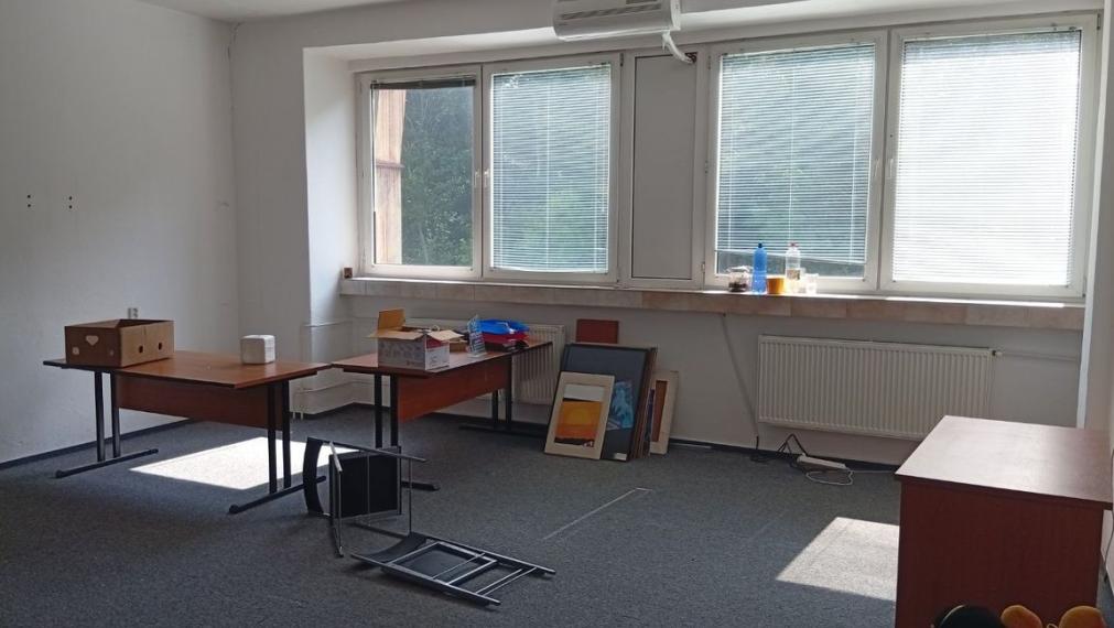 Priestranná kancelária v Žiline na prenájom, lokalita VÚD