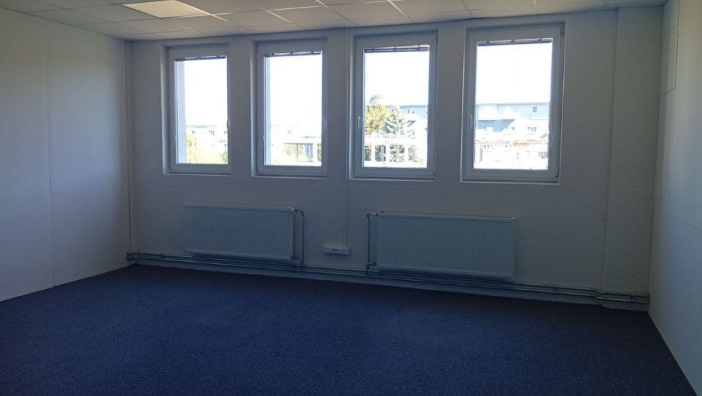 Zrekonštruované administratívne priestory ,Trenčín, Zámostie