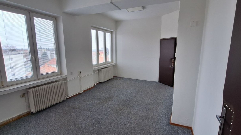 Kancelárske priestory v blízkosti centra mesta Galanta