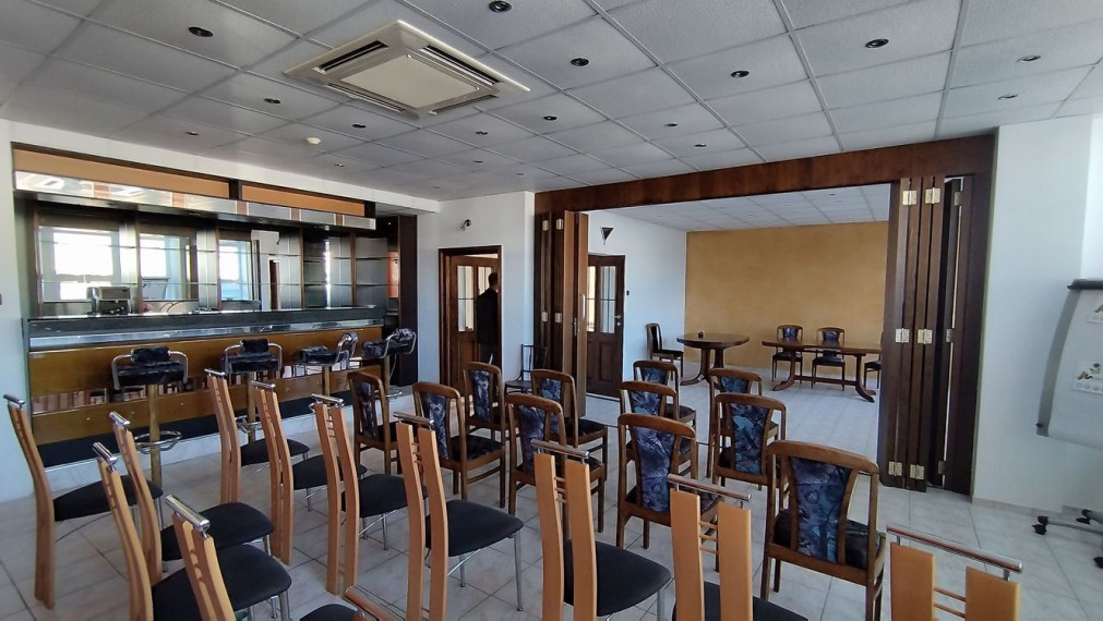 Gastro priestor na predaj v Smoleniciach pri areáli Chemolaku