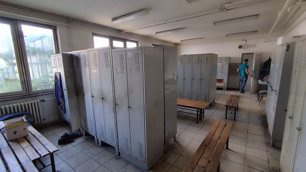 Predaj: Výrobná hala s kompletným zázemím v monitorovanom areáli Chemolak