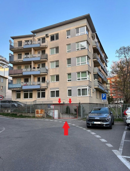 Parkovacie státie na predaj, Tomášikova - Ružinov