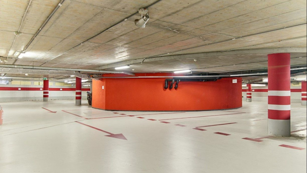 Priestory vhodné na administratívu či služby v tesnej blízkosti ŽST Petržalka, Röntgenova