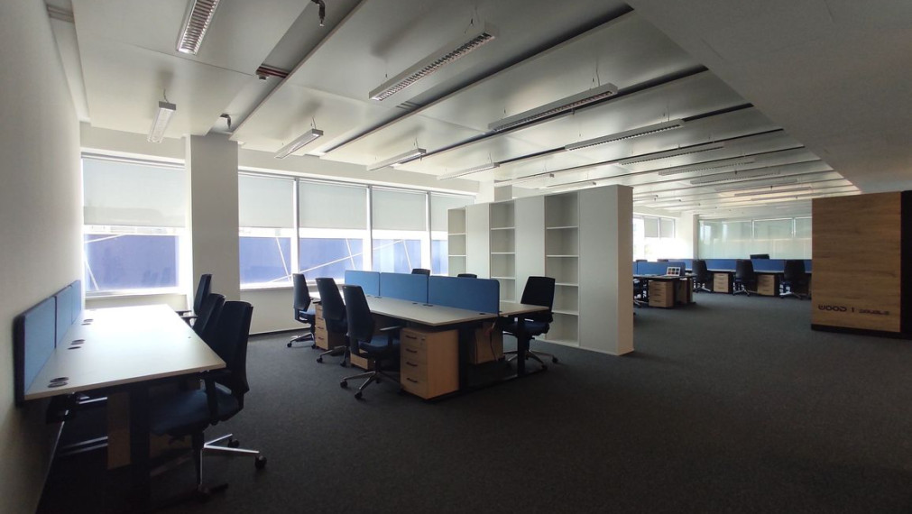 308m2 zariadený kancelársky celok vysokého štandardu s neobmedzeným parkovaním, POLUS/VIVO Tower