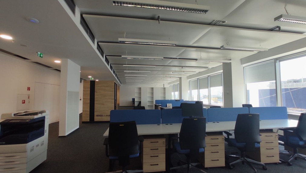 308m2 zariadený kancelársky celok vysokého štandardu s neobmedzeným parkovaním, POLUS/VIVO Tower