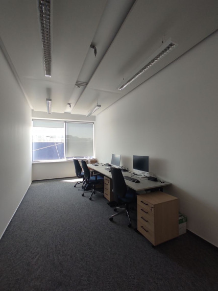 308m2 zariadený kancelársky celok vysokého štandardu s neobmedzeným parkovaním, POLUS/VIVO Tower